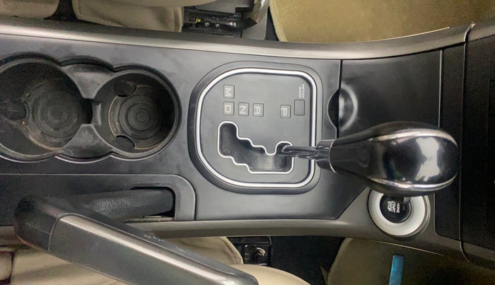 2017 Mahindra XUV500 W10 AT, Diesel, Automatic, 57,695 km, Gear Lever