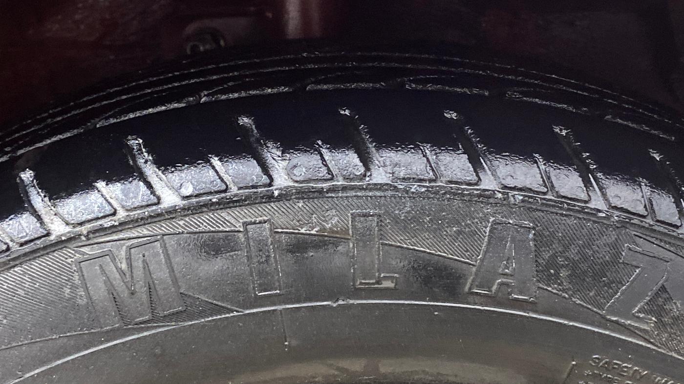 2018 Maruti Celerio VXI AMT, Petrol, Automatic, 73,516 km, Right Front Tyre Tread