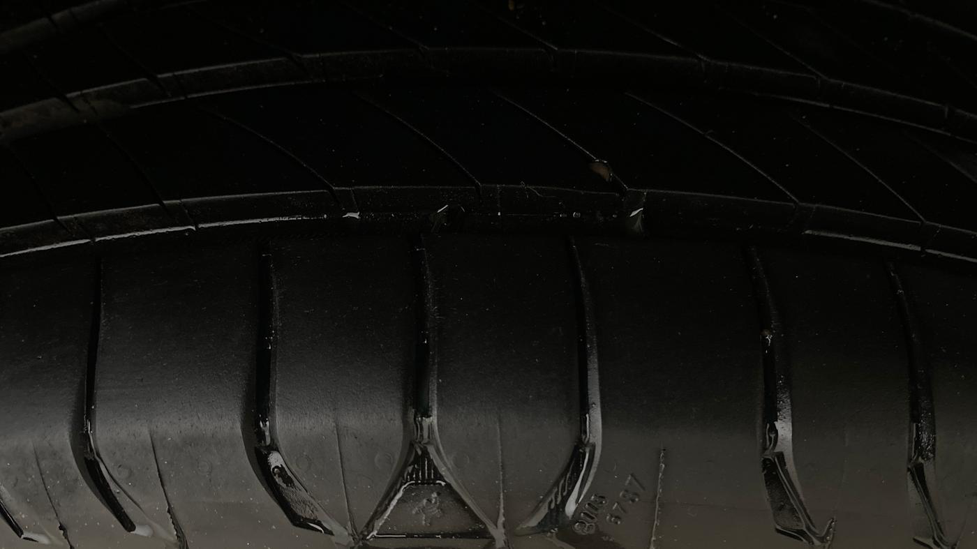 2019 Maruti Baleno ZETA DIESEL 1.3, Diesel, Manual, 1,23,468 km, Left Rear Tyre Tread