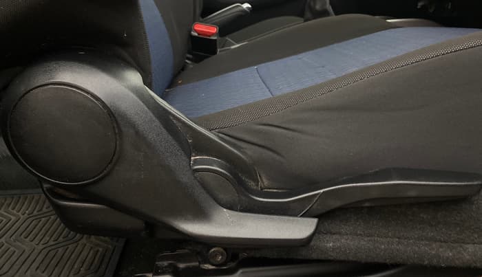 2019 Maruti Baleno ZETA DIESEL 1.3, Diesel, Manual, 1,23,468 km, Driver Side Adjustment Panel