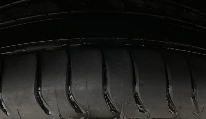 2019 Maruti Baleno ZETA DIESEL 1.3, Diesel, Manual, 1,23,468 km, Right Rear Tyre Tread