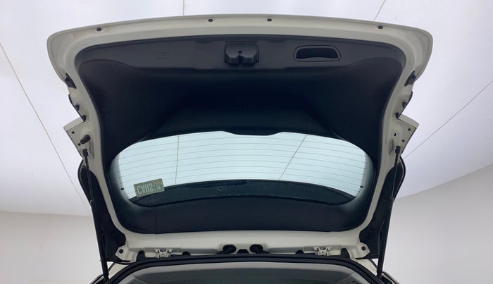 2018 Jeep Compass LIMITED PLUS PETROL AT, Petrol, Automatic, 42,706 km, Boot Door Open