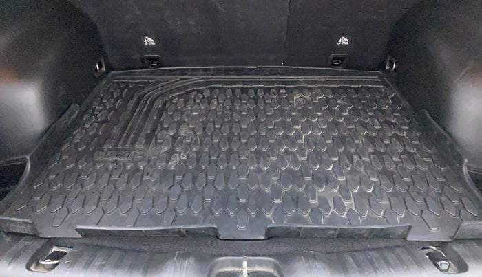 2018 Jeep Compass LIMITED PLUS PETROL AT, Petrol, Automatic, 42,706 km, Boot Inside