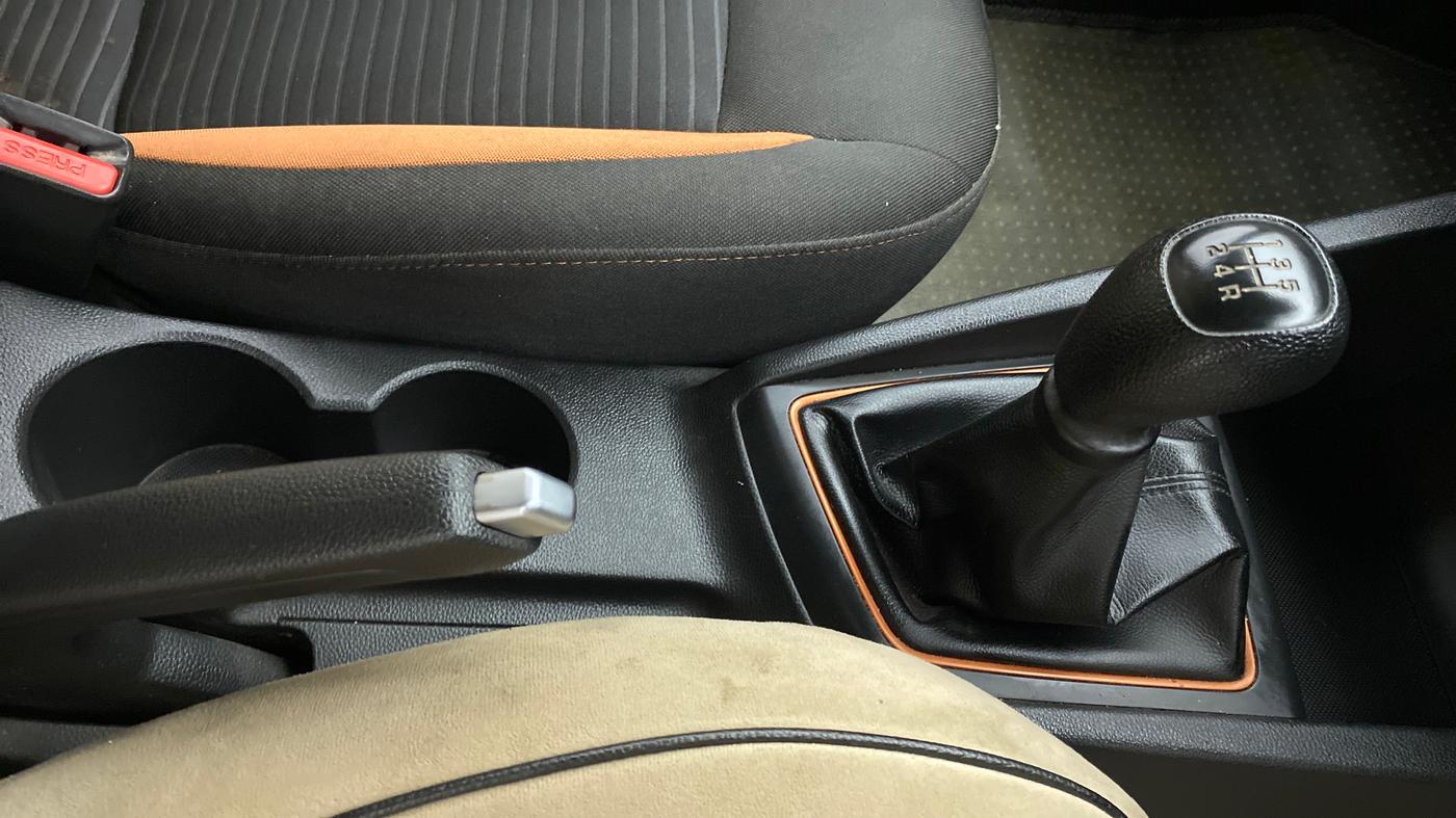 2015 Hyundai i20 Active 1.2 S, Petrol, Manual, 51,408 km, Gear Lever