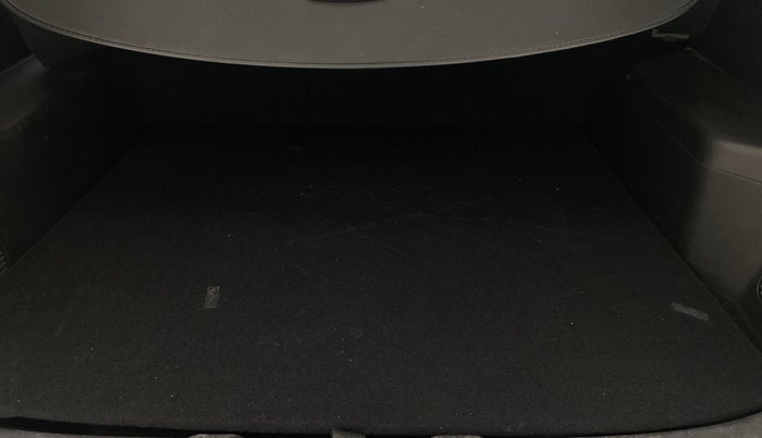 2019 MG HECTOR SHARP 2.0 DIESEL, Diesel, Manual, 93,188 km, Boot Inside