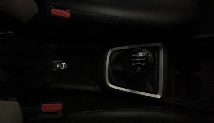 2024 Maruti Swift VXI, Petrol, Manual, 26,384 km, Gear Lever