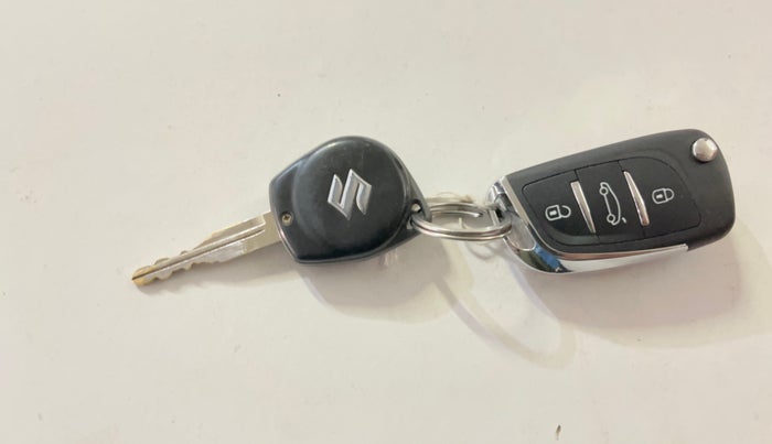 2024 Maruti Swift VXI, Petrol, Manual, 26,384 km, Key Close Up