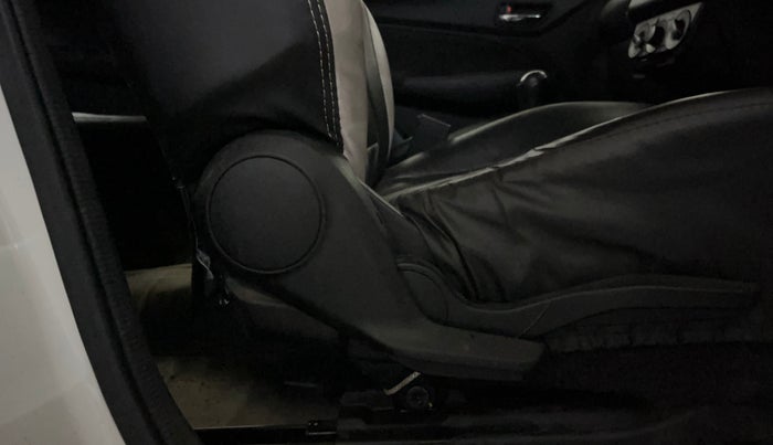 2024 Maruti Swift VXI, Petrol, Manual, 26,384 km, Driver Side Adjustment Panel