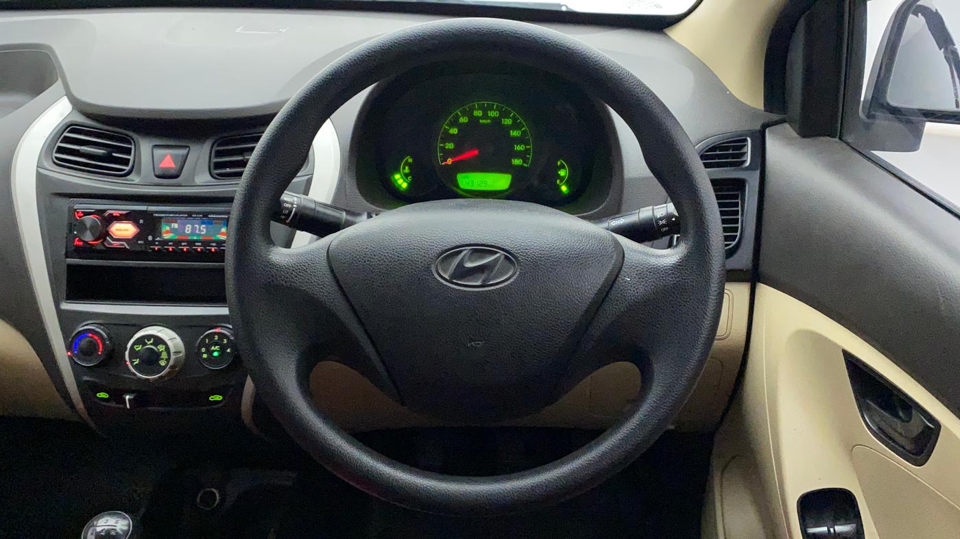 2016 Hyundai Eon ERA +, Petrol, Manual, 43,129 km, Steering Wheel Close Up