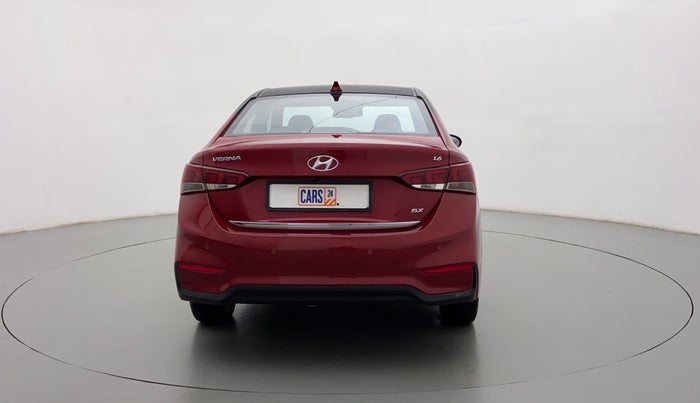 2018 Hyundai Verna 1.6 SX VTVT, Petrol, Manual, 47,175 km, Back/Rear