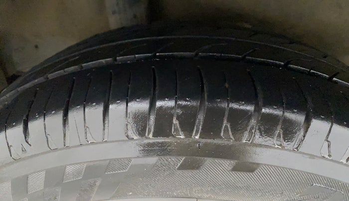 2015 Honda City 1.5L I-VTEC V MT, Petrol, Manual, 82,847 km, Right Rear Tyre Tread