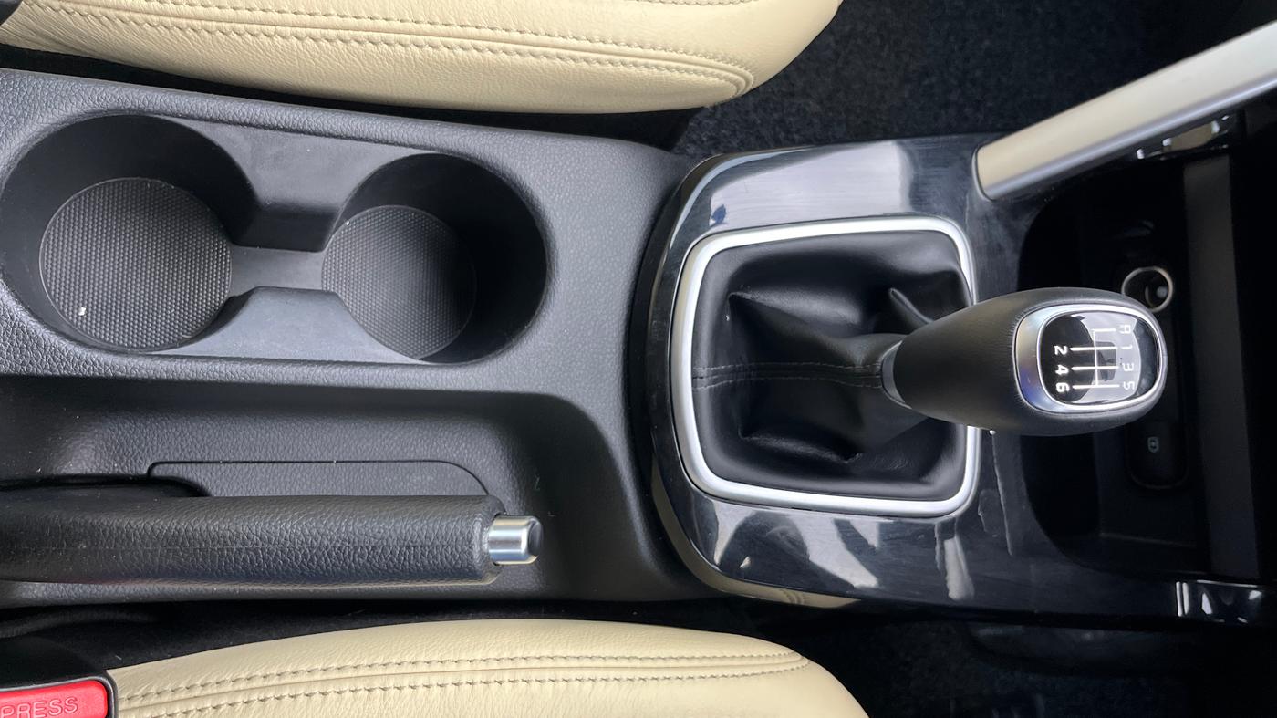 2022 KIA SELTOS HTK PLUS 1.5 IMT, Petrol, Manual, 67,614 km, Gear Lever