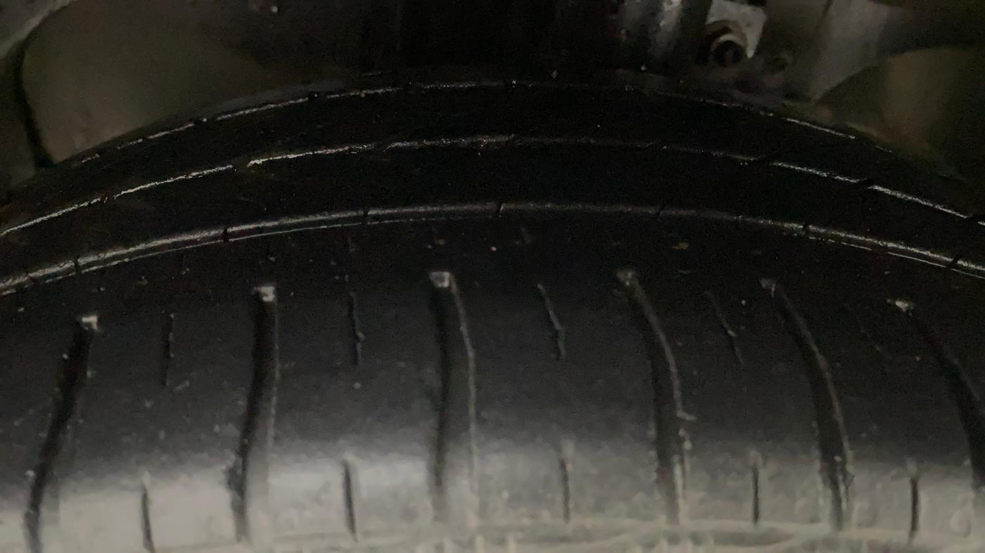 2014 Ford Figo EXI 1.4 DIESEL, Diesel, Manual, 66,341 km, Left Front Tyre Tread
