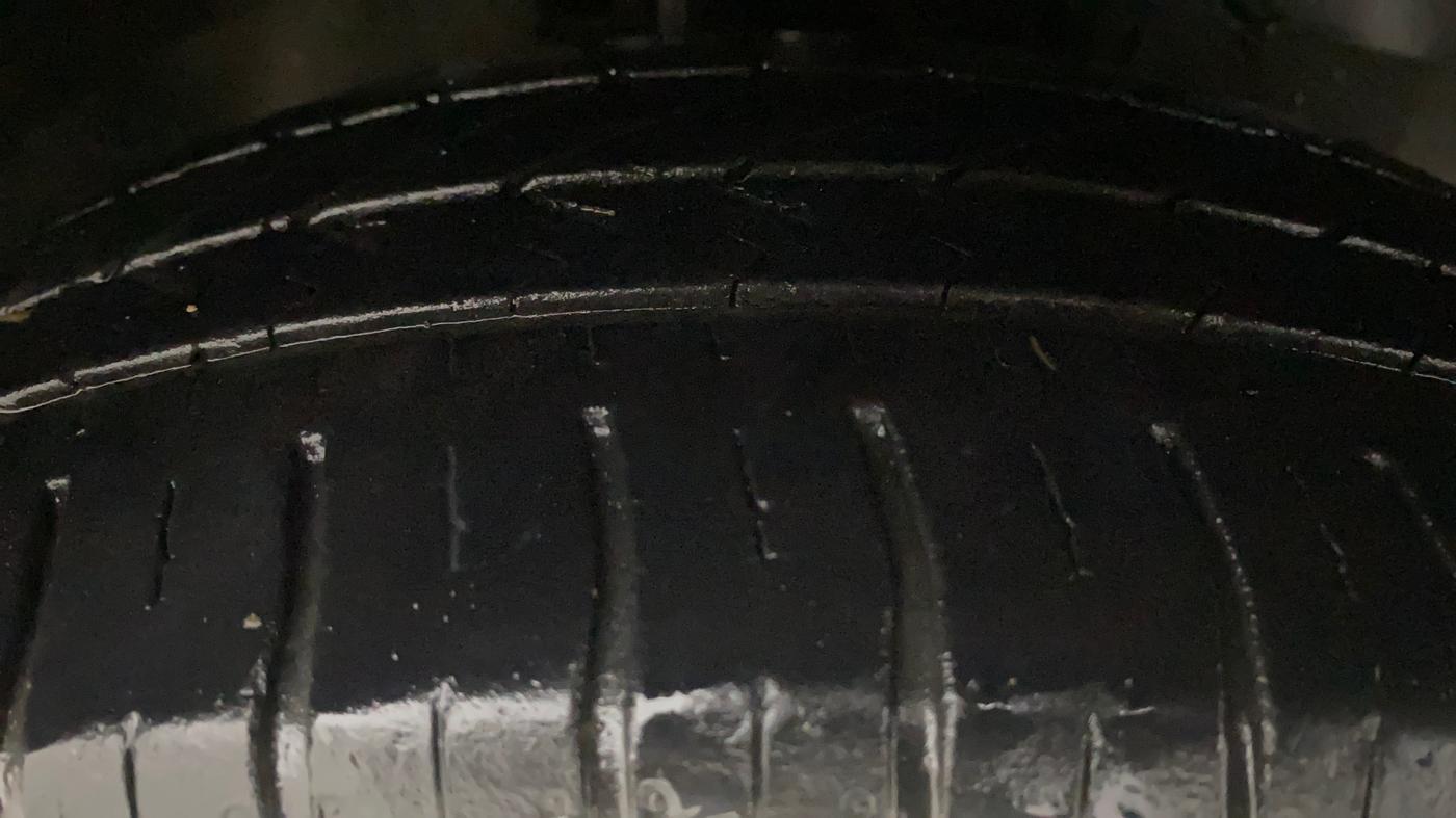 2014 Ford Figo EXI 1.4 DIESEL, Diesel, Manual, 66,341 km, Right Front Tyre Tread