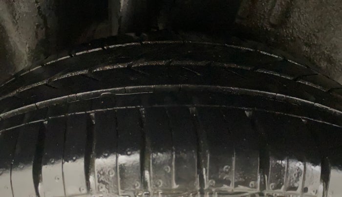 2014 Ford Figo EXI 1.4 DIESEL, Diesel, Manual, 66,341 km, Right Rear Tyre Tread