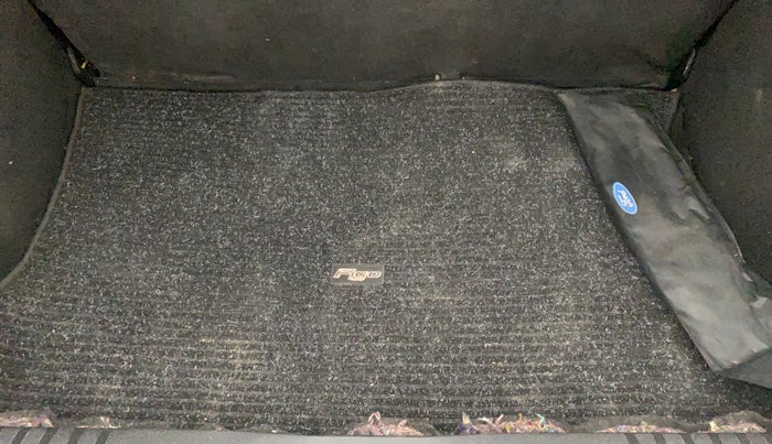 2014 Ford Figo EXI 1.4 DIESEL, Diesel, Manual, 66,341 km, Boot Inside