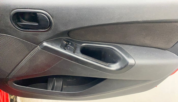 2012 Ford Figo EXI 1.4 DIESEL, Diesel, Manual, 1,43,015 km, Driver Side Door Panels Control