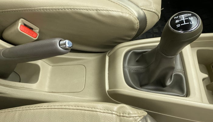 2020 Maruti Ertiga ZXI+ SHVS, Petrol, Manual, 41,857 km, Gear Lever