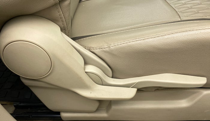 2020 Maruti Ertiga ZXI+ SHVS, Petrol, Manual, 41,857 km, Driver Side Adjustment Panel