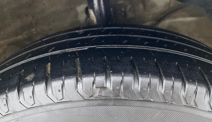 2020 Maruti Ertiga ZXI+ SHVS, Petrol, Manual, 41,857 km, Right Front Tyre Tread