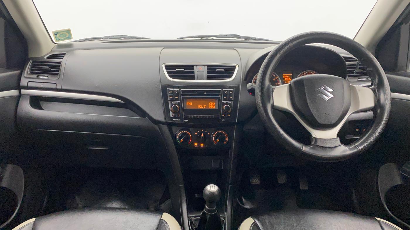 2015 Maruti Swift VXI, Petrol, Manual, 67,292 km, Dashboard