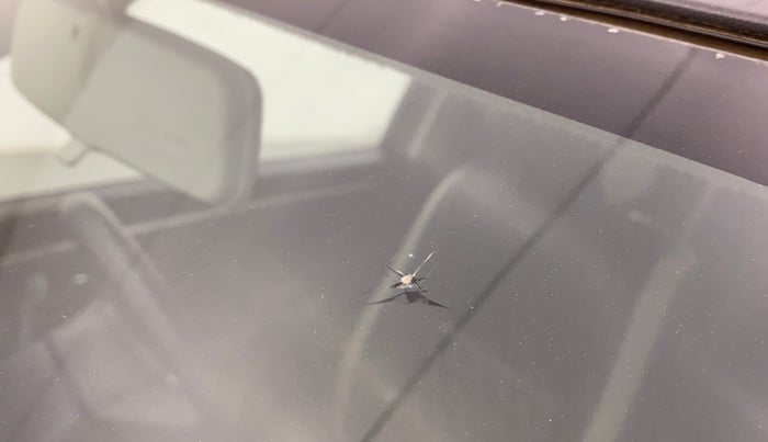 2015 Maruti Swift VXI, Petrol, Manual, 67,292 km, Front windshield - Minor spot on windshield