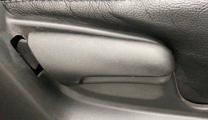 2015 Maruti Swift VXI, Petrol, Manual, 67,292 km, Driver Side Adjustment Panel