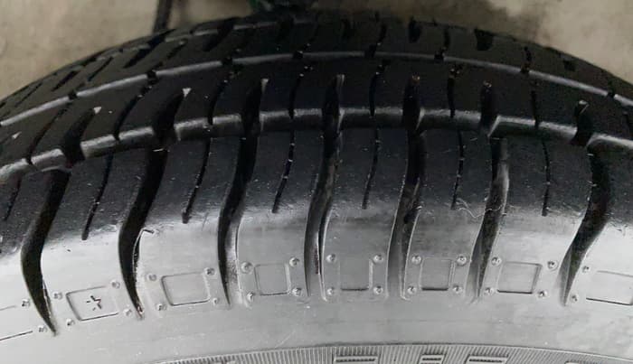 2019 Maruti Alto 800 VXI, Petrol, Manual, 3,719 km, Right Front Tyre Tread
