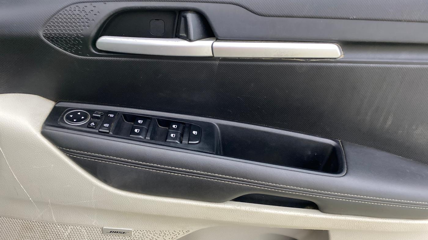 2021 KIA SONET HTX PLUS 1.0 IMT, Petrol, Manual, 87,291 km, Driver Side Door Panels Control