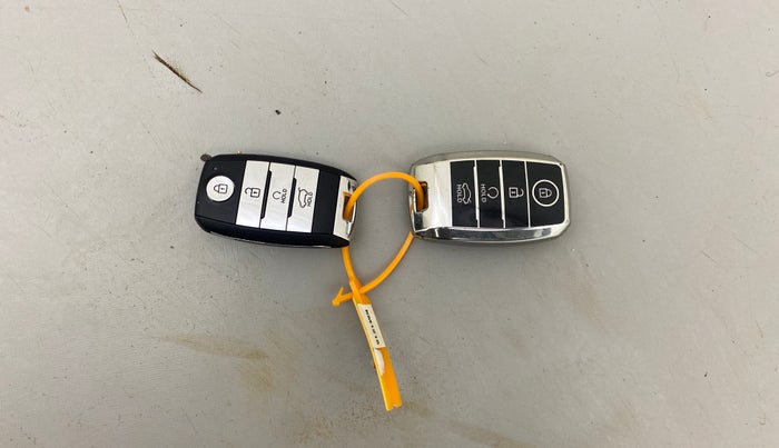 2023 KIA SONET HTX 1.0 DCT, Petrol, Automatic, 6,700 km, Key Close Up