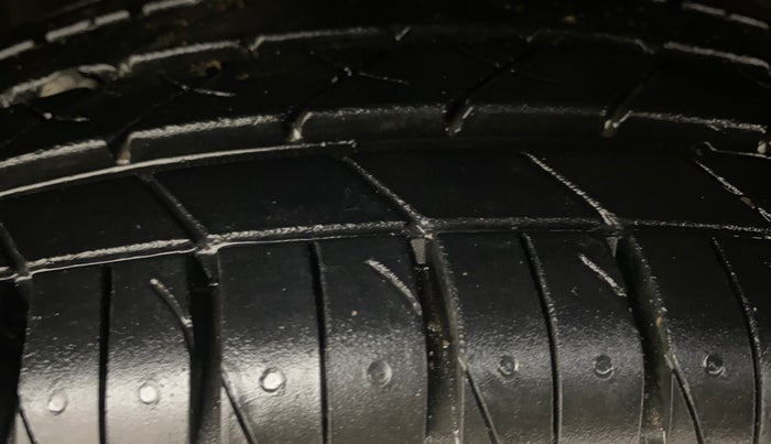 2023 KIA SONET HTX 1.0 DCT, Petrol, Automatic, 6,700 km, Right Front Tyre Tread