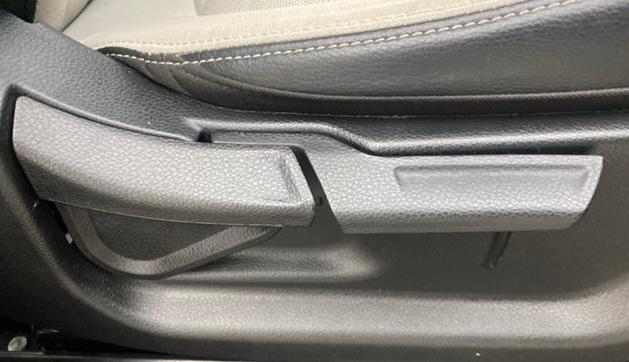 2023 KIA SONET HTX 1.0 DCT, Petrol, Automatic, 6,700 km, Driver Side Adjustment Panel