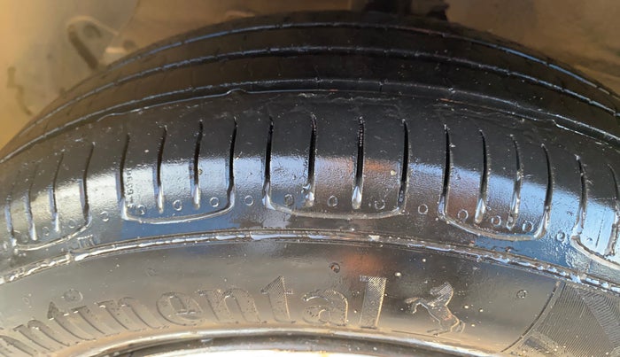 2015 Hyundai Grand i10 MAGNA 1.2 KAPPA VTVT, Petrol, Manual, 63,219 km, Left Front Tyre Tread