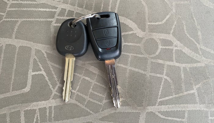 2015 Hyundai Grand i10 MAGNA 1.2 KAPPA VTVT, Petrol, Manual, 63,219 km, Key Close Up