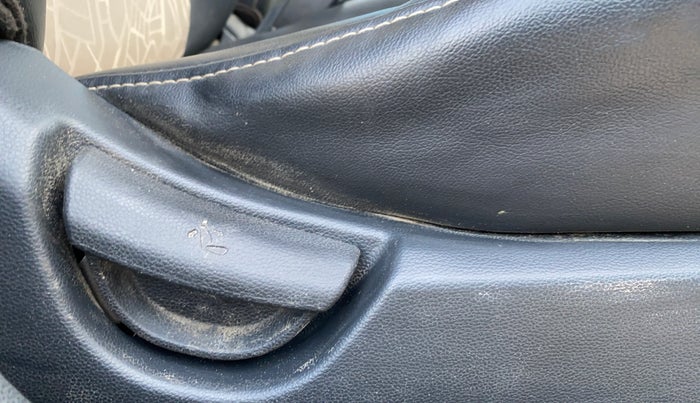 2015 Hyundai Grand i10 MAGNA 1.2 KAPPA VTVT, Petrol, Manual, 63,219 km, Driver Side Adjustment Panel