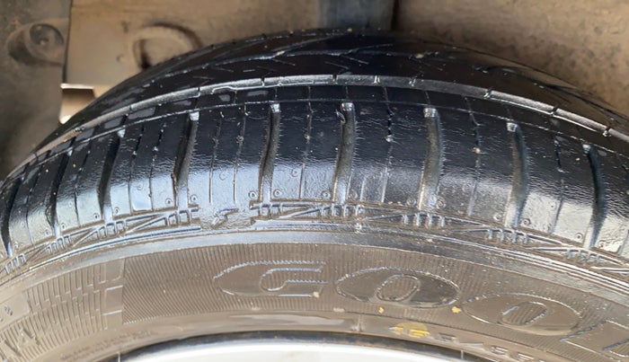 2015 Hyundai Grand i10 MAGNA 1.2 KAPPA VTVT, Petrol, Manual, 63,219 km, Right Rear Tyre Tread