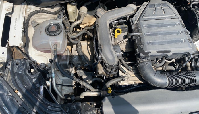 2022 Skoda SLAVIA STYLE 1.0L TSI MT, Petrol, Manual, 69,712 km, Engine View - Right