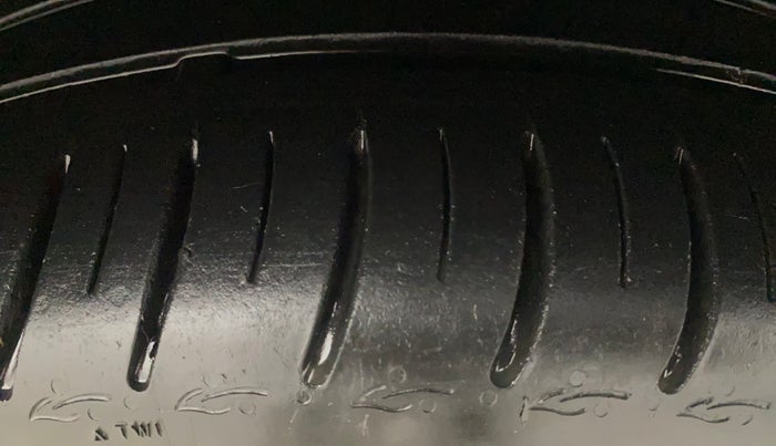 2022 Skoda SLAVIA STYLE 1.0L TSI MT, Petrol, Manual, 69,712 km, Right Front Tyre Tread