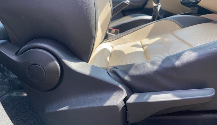 2022 Skoda SLAVIA STYLE 1.0L TSI MT, Petrol, Manual, 69,712 km, Driver Side Adjustment Panel