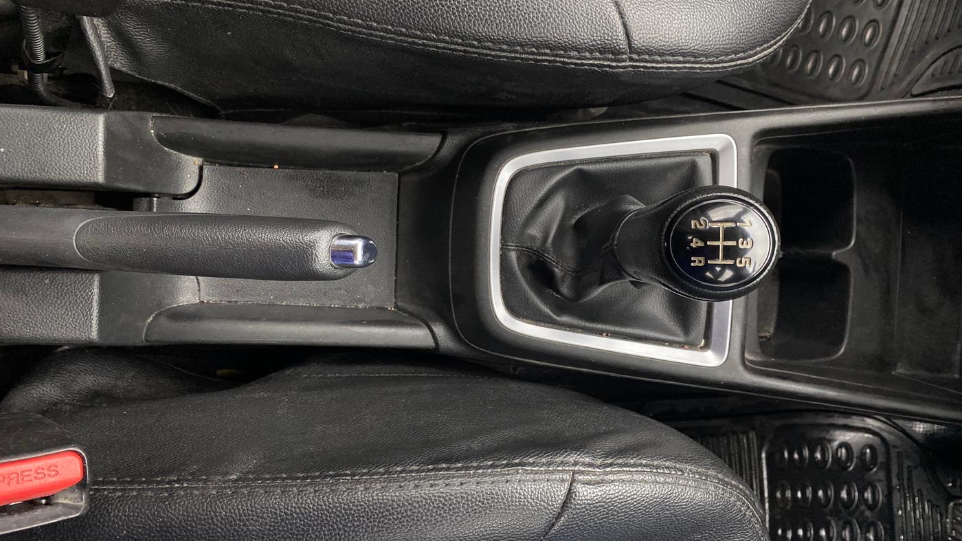 2023 Maruti Swift VXI, Petrol, Manual, 64,517 km, Gear Lever