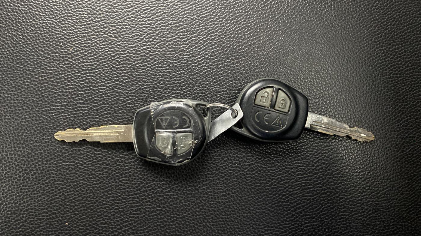 2023 Maruti Swift VXI, Petrol, Manual, 64,517 km, Key Close Up