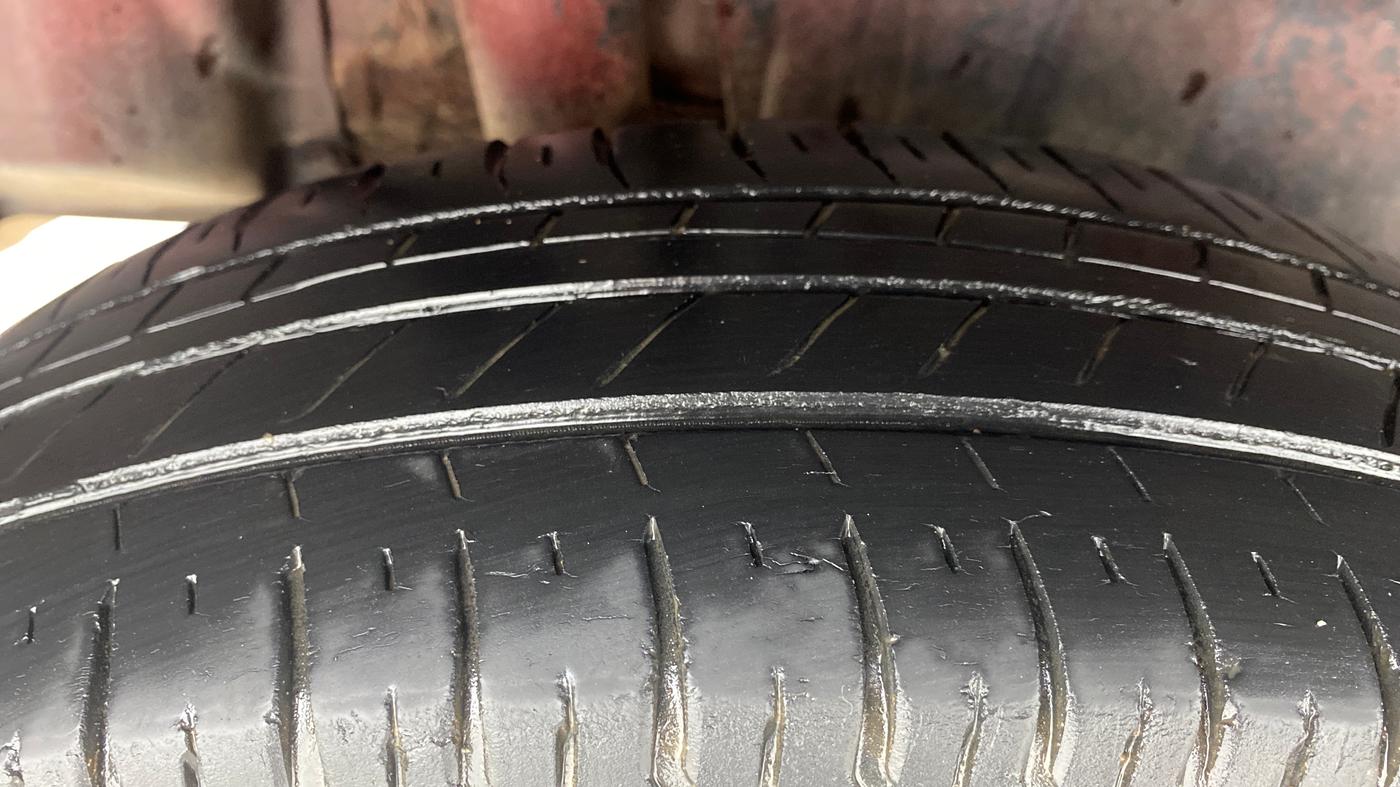 2023 Maruti Swift VXI, Petrol, Manual, 64,517 km, Right Rear Tyre Tread