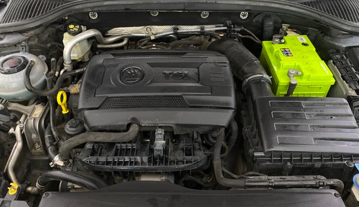 2017 Skoda Octavia STYLE 1.8 TSI AT, Petrol, Automatic, 92,155 km, Engine View