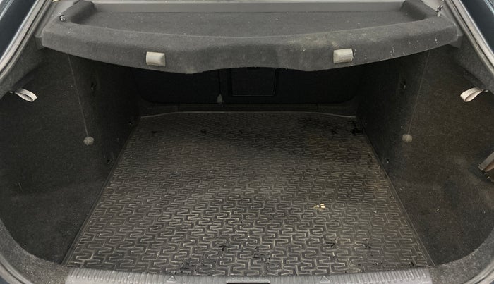 2017 Skoda Octavia STYLE 1.8 TSI AT, Petrol, Automatic, 92,155 km, Boot Inside