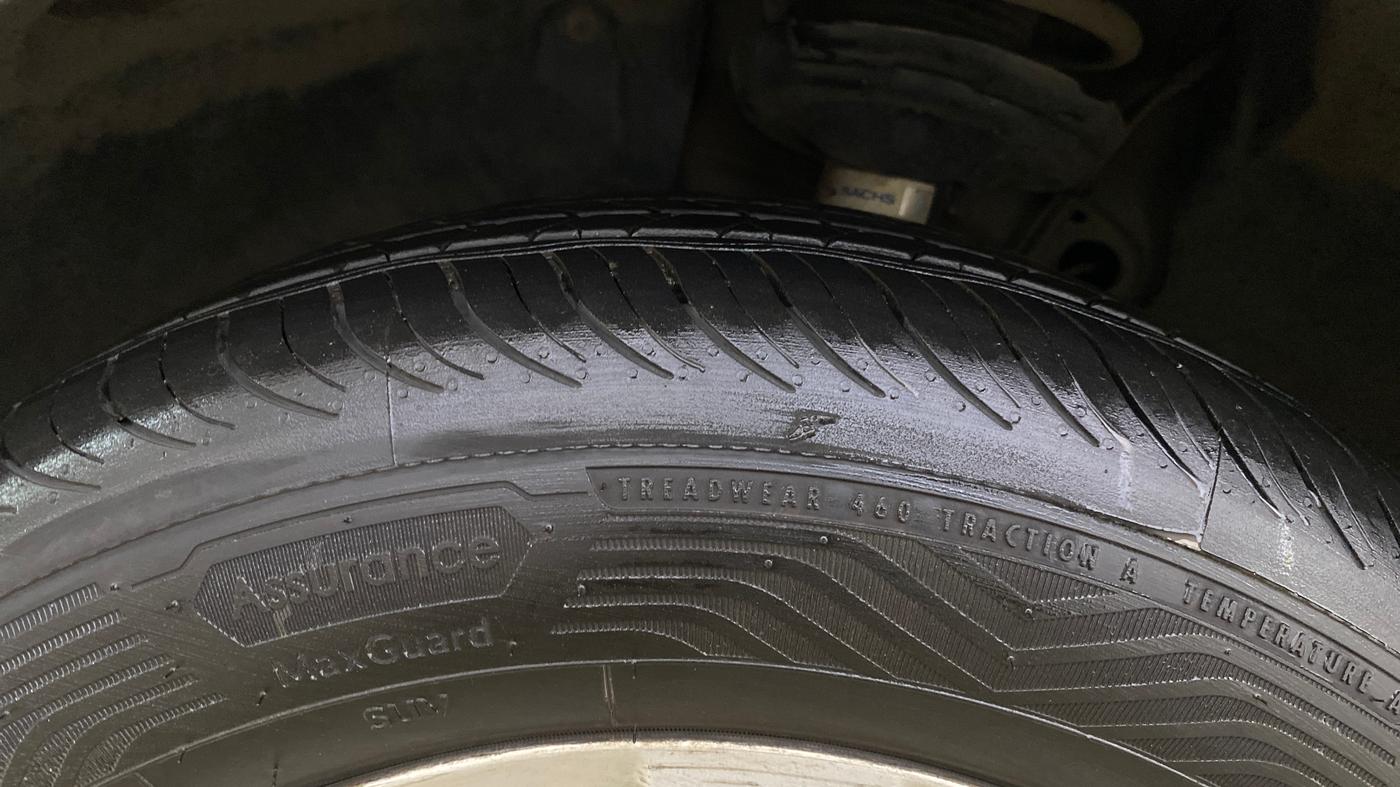 2017 Skoda Octavia STYLE 1.8 TSI AT, Petrol, Automatic, 92,175 km, Left Front Tyre Tread