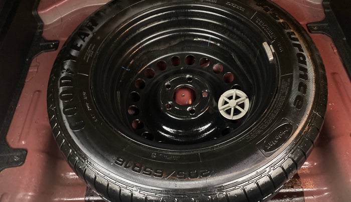 2016 Hyundai Creta SX PLUS 1.6 PETROL, Petrol, Manual, 81,880 km, Spare Tyre