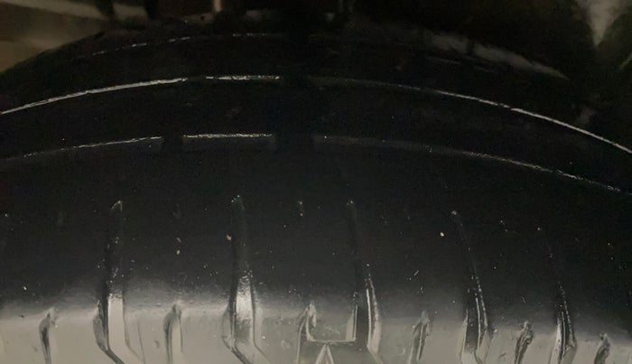 2021 Maruti Ertiga VXI CNG, CNG, Manual, 1,08,646 km, Right Rear Tyre Tread