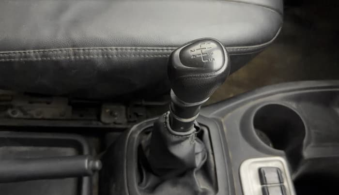 2017 Datsun Redi Go T(O) 1.0, CNG, Manual, 67,784 km, Gear Lever