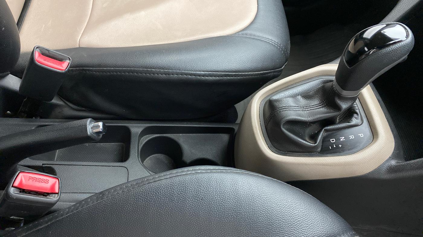 2018 Hyundai Grand i10 SPORTZ AT 1.2 KAPPA VTVT, Petrol, Automatic, 24,548 km, Gear Lever