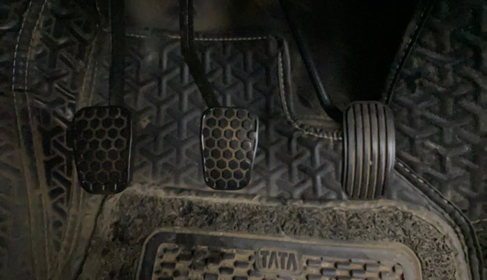 2022 Tata Tiago XT (O) PETROL, Petrol, Manual, 56,766 km, Pedals